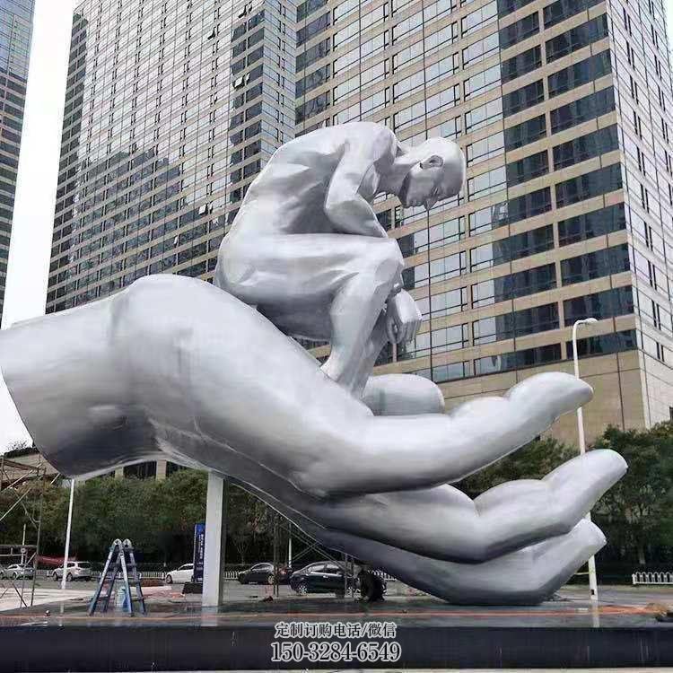 金凤沉思者雕塑,景观雕塑,手托人物雕塑厂家提供 金凤沉思者雕塑,景观雕塑,手托人物雕塑厂家提供